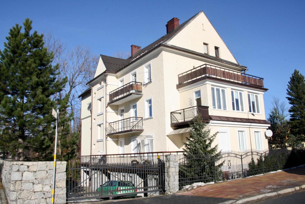 Apartament Kasztanowy *